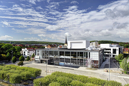 Gleich neben dem Dorint Hotel: das Theater Erfurt.