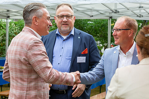 Die Bundesvorsitzenden des DGVB (Matthias Boeck) und des BDR (Mario Blödtner) begrüßen die Gäste